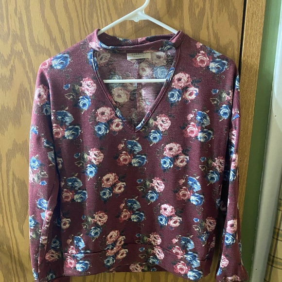 threads studio - Picture 1 of 2